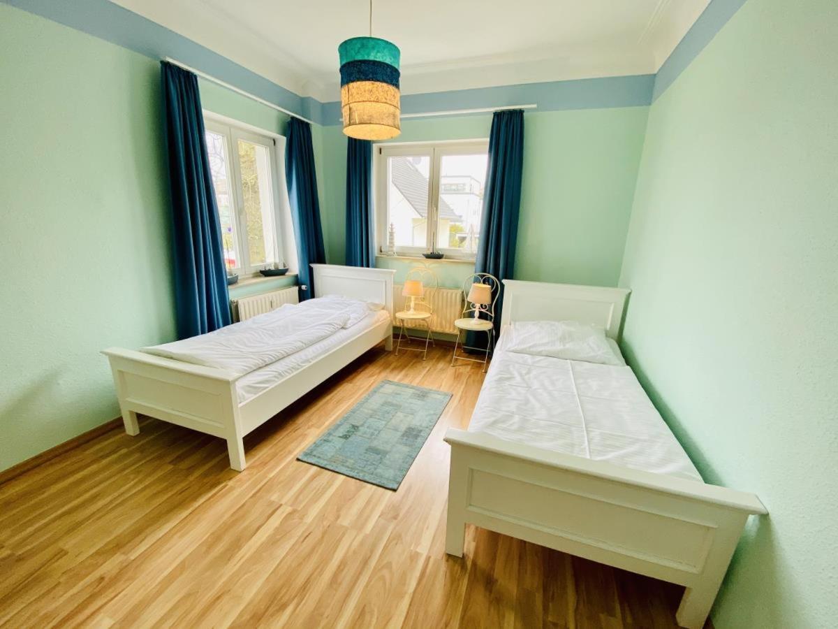 Bootshaus/ Holzdeck Appartement Rostock Buitenkant foto